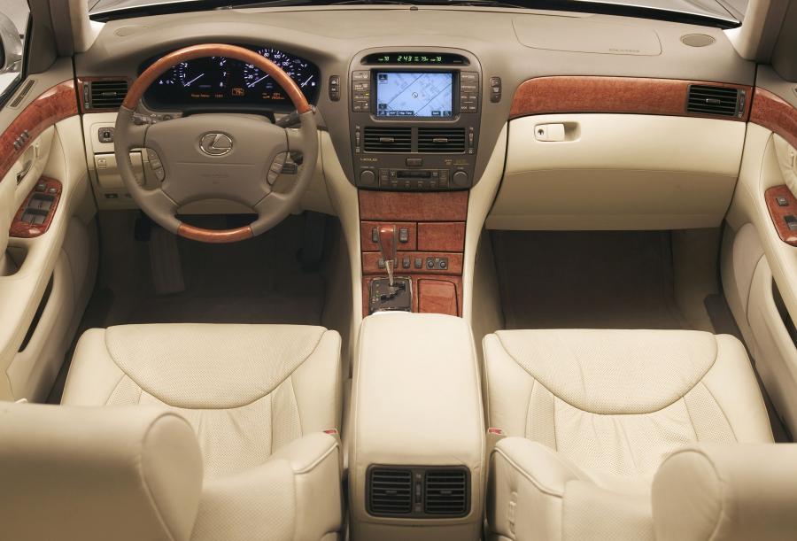  Lexus LS430 2004 года  (фото 3 из 16)